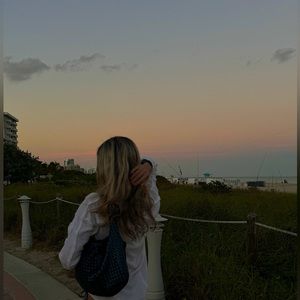 Meet your Posher, Chloe